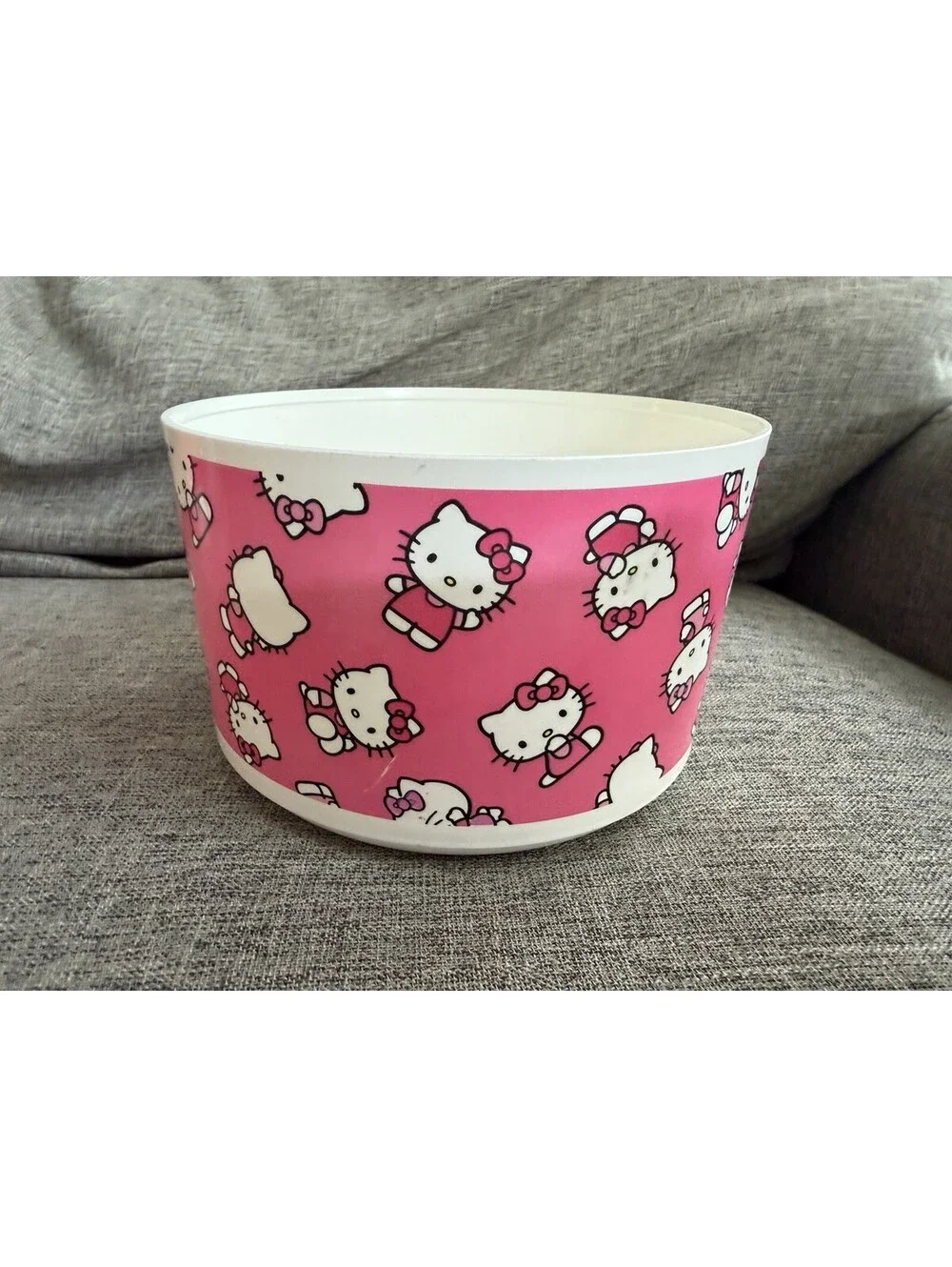 Tupperware Limited Edition Hello Kitty One Touch Collection Set Of 3 NO LIDS